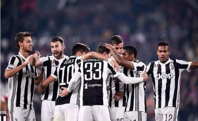 第21圈，诺里斯连过安东内利、塞恩斯、斯特罗尔、劳森，直接上到第4。（第21圈，诺里斯连超安东内利、塞恩斯、斯特罗尔与劳森，一举升至第4位）