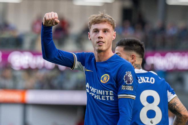 国际米兰冬窗无动作，奥西利奥坚持不引援，三大暗流潜藏涌动？（国米冬窗按兵不动：奥西利奥拒引援，三股暗潮涌动？）