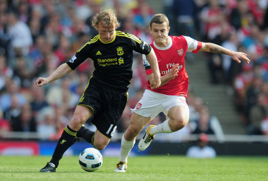 德甲半场：基尼洛斯1射1传，卡德破门，奥格斯堡2-0勒沃库森（德甲半场战报：奥格斯堡2-0领先勒沃库森，基尼洛斯传射建功，卡德破门）