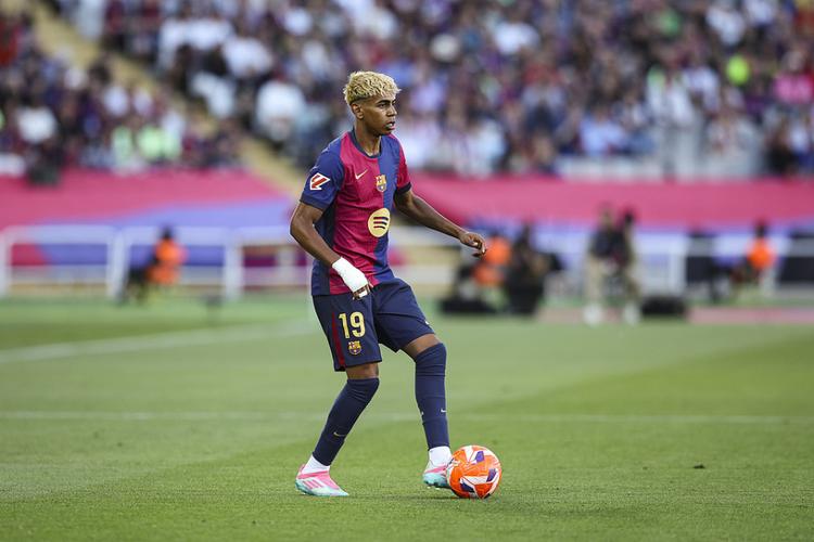 谁给了球迷“训话”的权力？（球迷“训话”之权从何而来？）