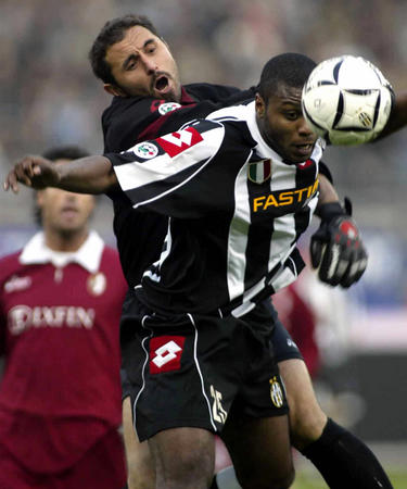 欧冠：拜仁客场3-2险胜萨格勒布迪纳摩（欧冠：拜仁客场3-2力克萨格勒布迪纳摩）