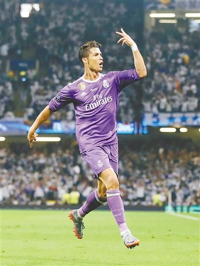 红牛集团CEO：克洛普现在无意重返教练席，他热爱现在的工作（红牛集团CEO：克洛普暂不打算重返执教岗位，正享受当下的工作）