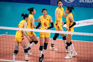 乔纳森-戴维：儒尼尼奥是史上最佳任意球手，他总能将球打进（乔纳森-戴维：儒尼尼奥是历史第一任意球大师，几乎每次都能破门）