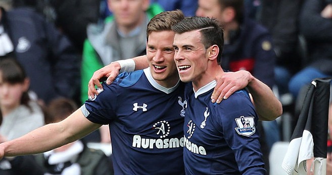 布莱顿发布三笘薰手持二战时日本侵略者照片的图片，如今已删除道歉但限制评论（布莱顿曾发布三笘薰手持二战日本侵略者照片，现已删帖致歉并限评）