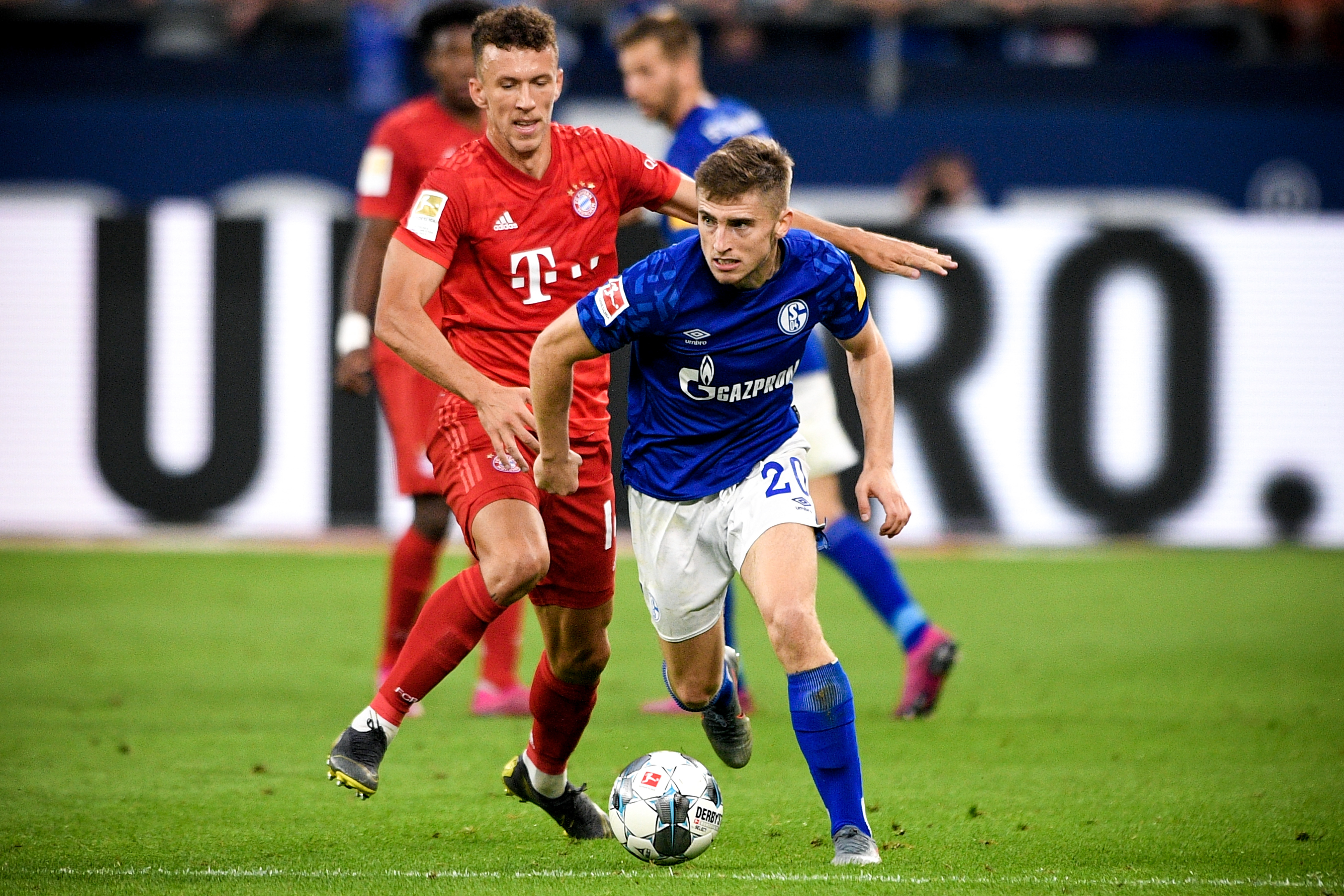 环球马术冠军赛布拉格季后赛1.65米超级大奖赛：0.02秒！阿卜杜勒·赛义德险胜登顶（环球马术冠军赛布拉格季后赛1.65米超大奖赛：阿卜杜勒·赛义德0.02秒惊险夺冠）