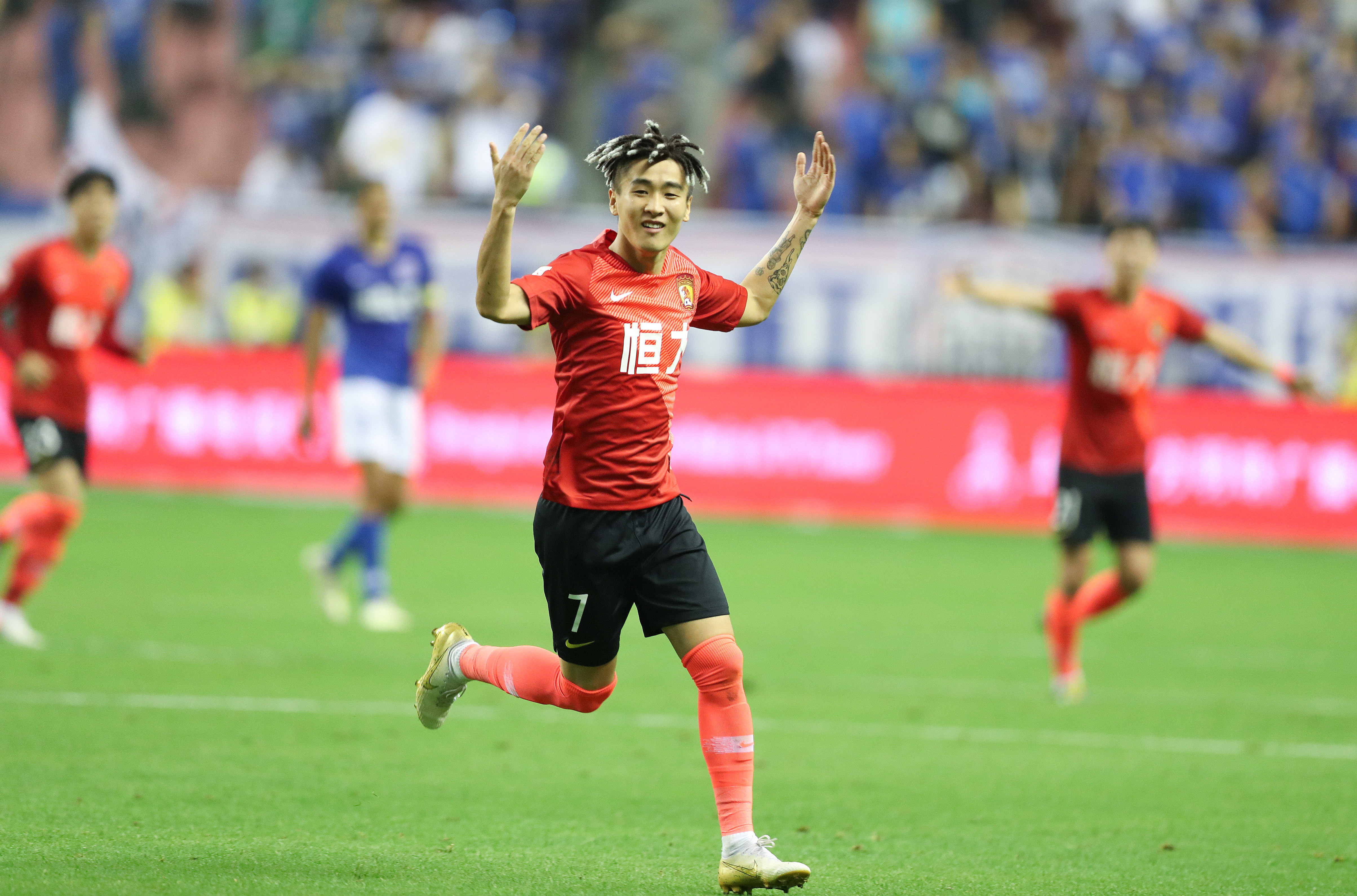 3-2伯恩茅斯，桑德兰队史首次英超联赛两球落后逆转取胜（桑德兰英超队史首度两球落后翻盘，3-2力克伯恩茅斯）