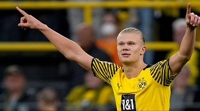 10个伤6个！皇马后防伤病满营愁煞人 3天后踢曼城会被打成筛子（皇马后防线告急：10人中6人伤停，三天后迎战曼城前景堪忧）