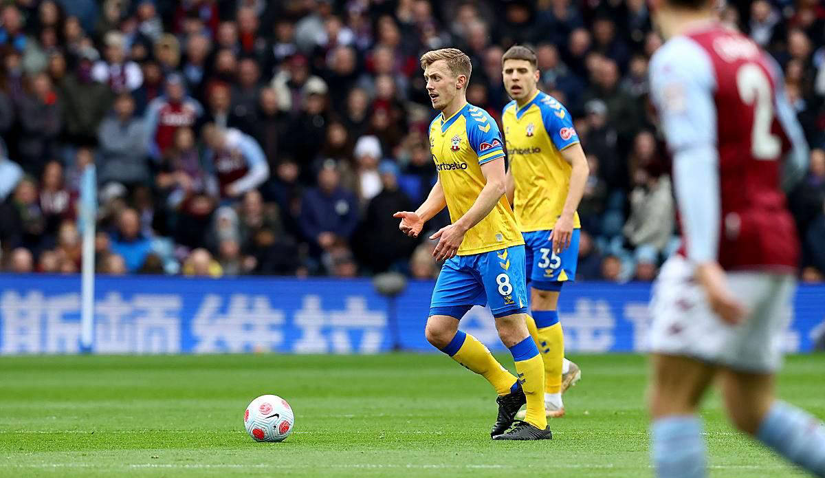 图片报：米兰对金玟哉感兴趣，在今夏就曾观察过他（图片报：米兰有意金玟哉，今夏已派人考察）