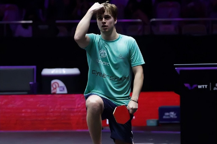 练组战术调 练组战术调